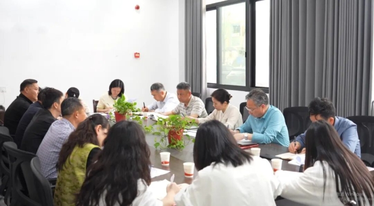 【办好民生实事】蒋春艳、余亚军分赴石峰山社区、白荆村听民意、解难题