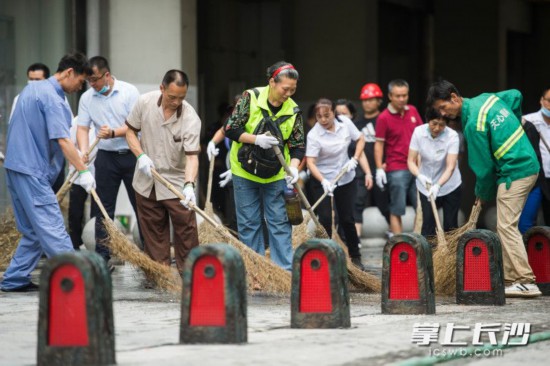 ����೤ɳ���ж��У��ǹ�ϵͳ���ֵ�����������Ա��־Ը���������󣬶����ӽָ���·����������ࡣ��ɳ����ȫý����� ��������