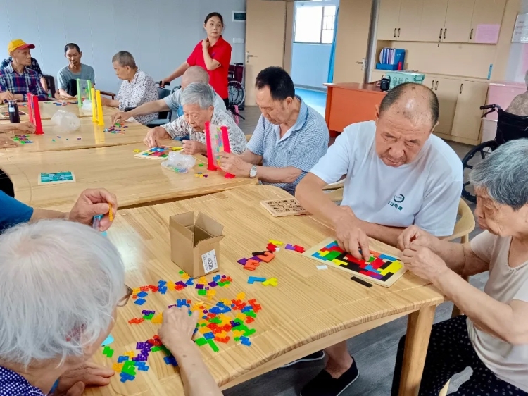 �ܽ������ꡤ��Ϫ�����Ϧ��ů�����Ҹ� ��������������ϡ�������Ϫ����ʮ���塱������ҵ��չ��ʵ