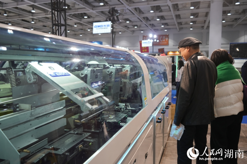 �ι�����ȫ�Զ���װ��ǰͣ�������������� ������