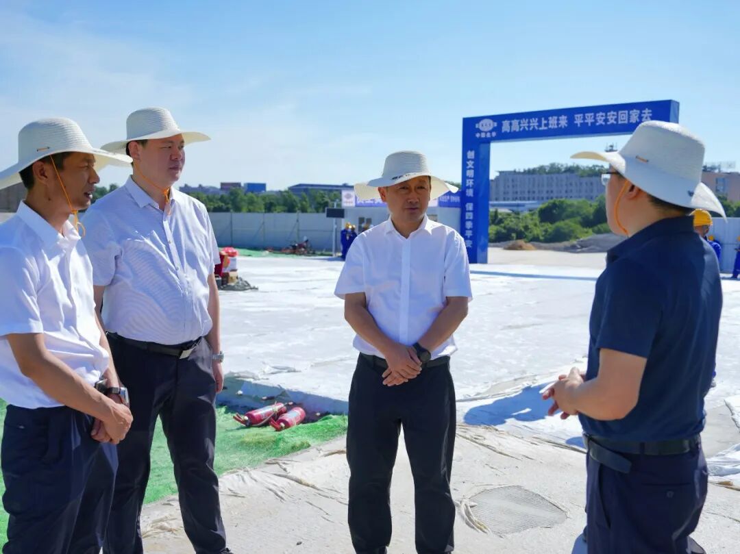 吴国良、余亚军调度重点项目建设工作